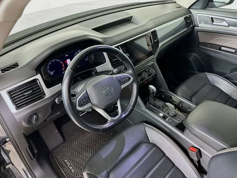Used 2021 Volkswagen Atlas SEL Premium AWD/4WD image 2