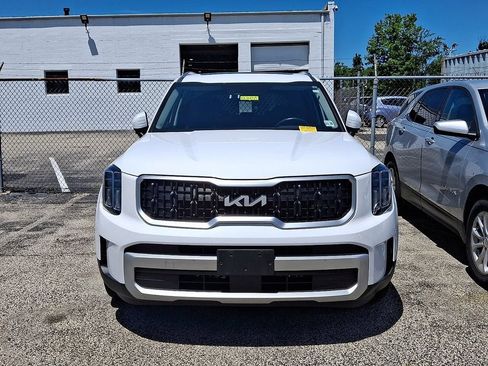 Used 2024 Kia Telluride EX FWD image 4