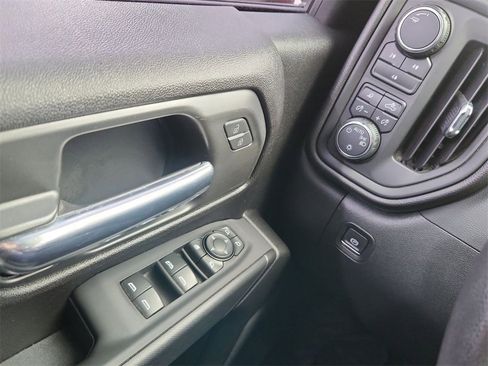 Used 2024 Chevrolet Silverado 2500 Custom w/ Custom Value Package image 17