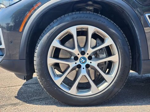 Used 2023 BMW X5 xDrive45e w/ Climate Comfort Package AWD/4WD image 10