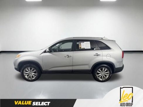 Used 2011 Kia Sorento LX AWD/4WD image 2