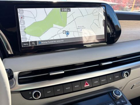 Used 2024 Hyundai Palisade Limited image 8