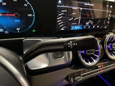 Used 2023 Mercedes-Benz EQB 300 4MATIC w/ Exclusive Package image 37