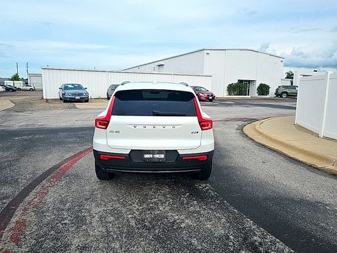 Used 2025 Volvo XC40 B5 Plus w/ Protection Package Premier AWD/4WD image 5