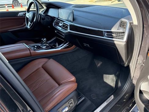 Used 2020 BMW X7 xDrive40i w/ Premium Package image 15