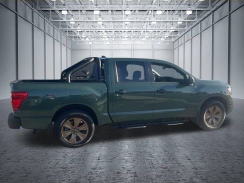 Used 2024 Nissan Titan SV w/ SV Bronze Edition Package RWD image 10