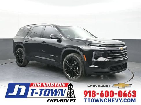 New 2026 Chevrolet Traverse LT w/ LPO, Floor Liner Package FWD image 1