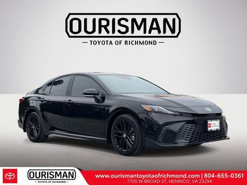 Certified 2025 Toyota Camry SE w/ Convenience Package image 1