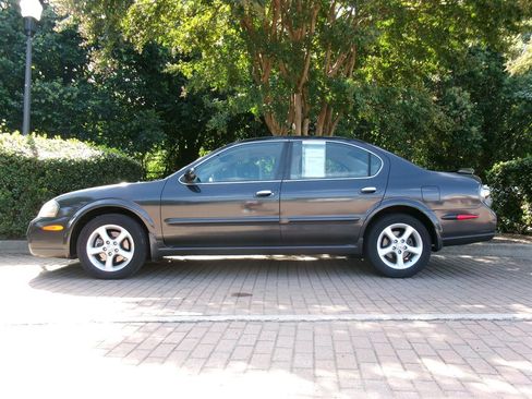 Used 2003 Nissan Maxima GXE FWD image 3