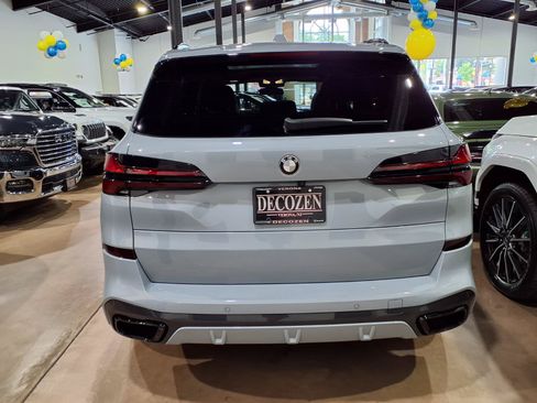 Used 2024 BMW X5 xDrive40i w/ M Sport Package AWD/4WD image 4