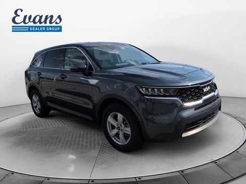 Used 2023 Kia Sorento LX image 10