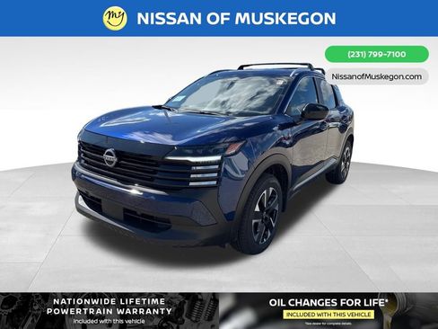 New 2026 Nissan Kicks SV w/ SV Premium Package image 3