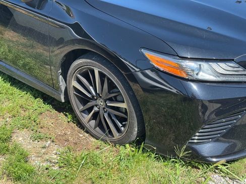 Used 2019 Toyota Camry XSE FWD image 11