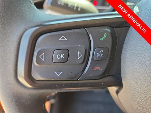 Used 2025 Jeep Gladiator Sport AWD/4WD image 18