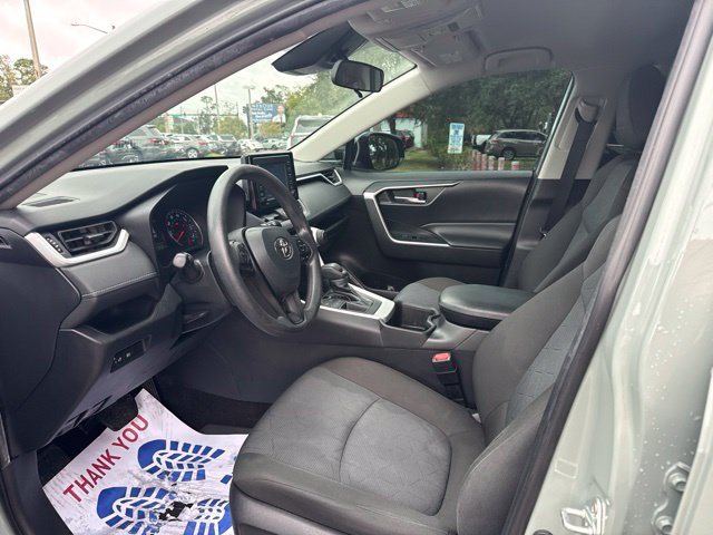 Used 2022 Toyota RAV4 XLE FWD image 13