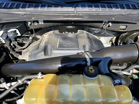 Used 2020 Ford Expedition XLT w/ Equipment Group 201A image 31