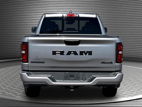 Used 2025 RAM 1500 Big Horn AWD/4WD image 6