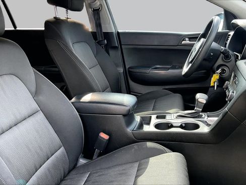 Used 2017 Kia Sportage LX AWD/4WD image 9
