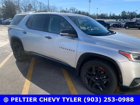 Used 2021 Chevrolet Traverse Premier w/ Redline Edition image 9