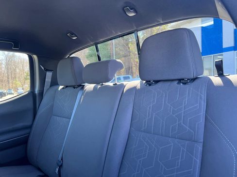 Used 2019 Toyota Tacoma TRD Off-Road w/ Technology Package image 29