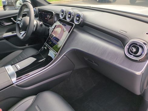 Certified 2026 Mercedes-Benz GLC 300 4MATIC image 36