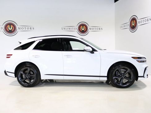 Used 2026 Genesis GV70 3.5T Sport Prestige image 5