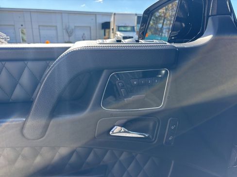 Used 2016 Mercedes-Benz G 63 AMG 4MATIC image 22