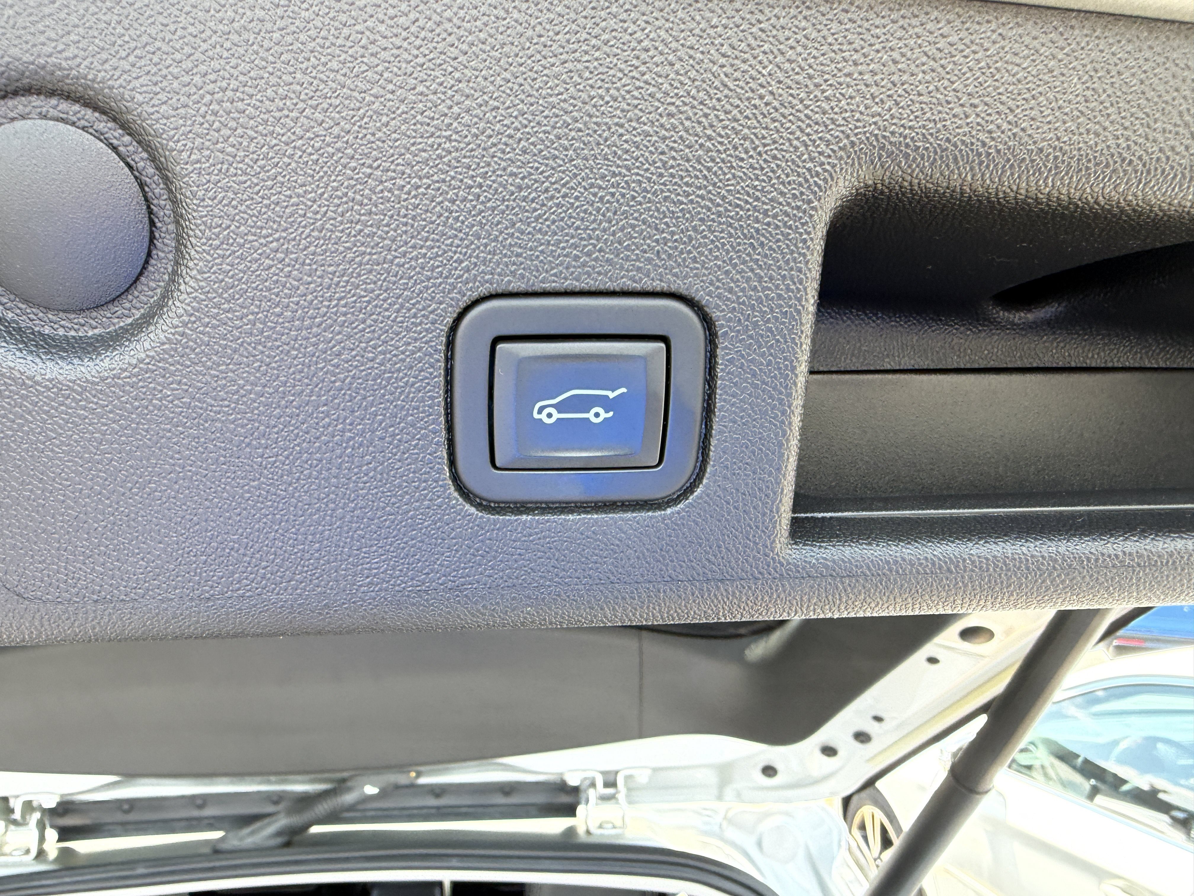 Used 2021 Chevrolet Equinox Premier AWD/4WD image 13
