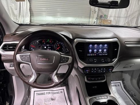 Used 2023 GMC Acadia SLT AWD/4WD image 18