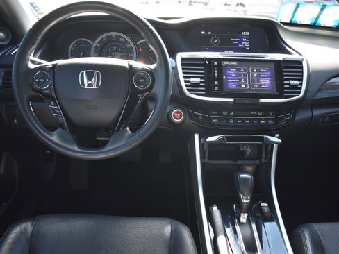 Used 2017 Honda Accord EX-L image 19