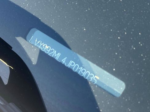 Used 2018 Volvo S90 T6 Inscription w/ Convenience Package image 23