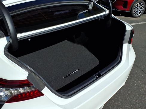 Used 2023 Toyota Camry XSE image 10