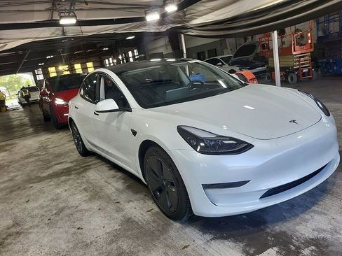 Used 2023 Tesla Model 3 Standard Range RWD image 3