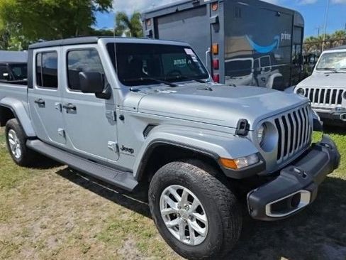 Used 2023 Jeep Gladiator Sport image 2