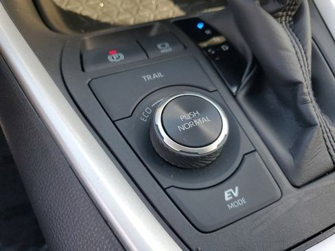 Certified 2024 Toyota RAV4 XLE image 22