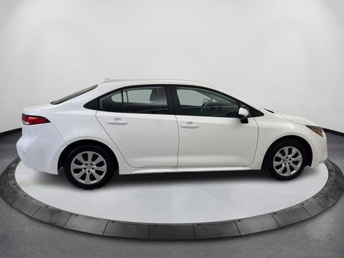 Used 2026 Toyota Corolla LE FWD image 4