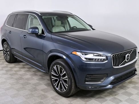 Certified 2022 Volvo XC90 T5 Momentum w/ Advanced Package image 27