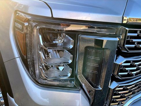 Certified 2020 GMC Sierra 3500 Denali w/ Denali Ultimate Package image 27