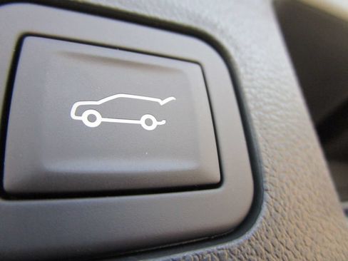 New 2027 GMC Terrain Elevation w/ Elevation Premium Package FWD image 18