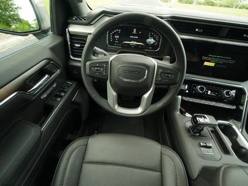 New 2026 GMC Sierra 1500 Denali w/ Denali Reserve Package AWD/4WD image 16