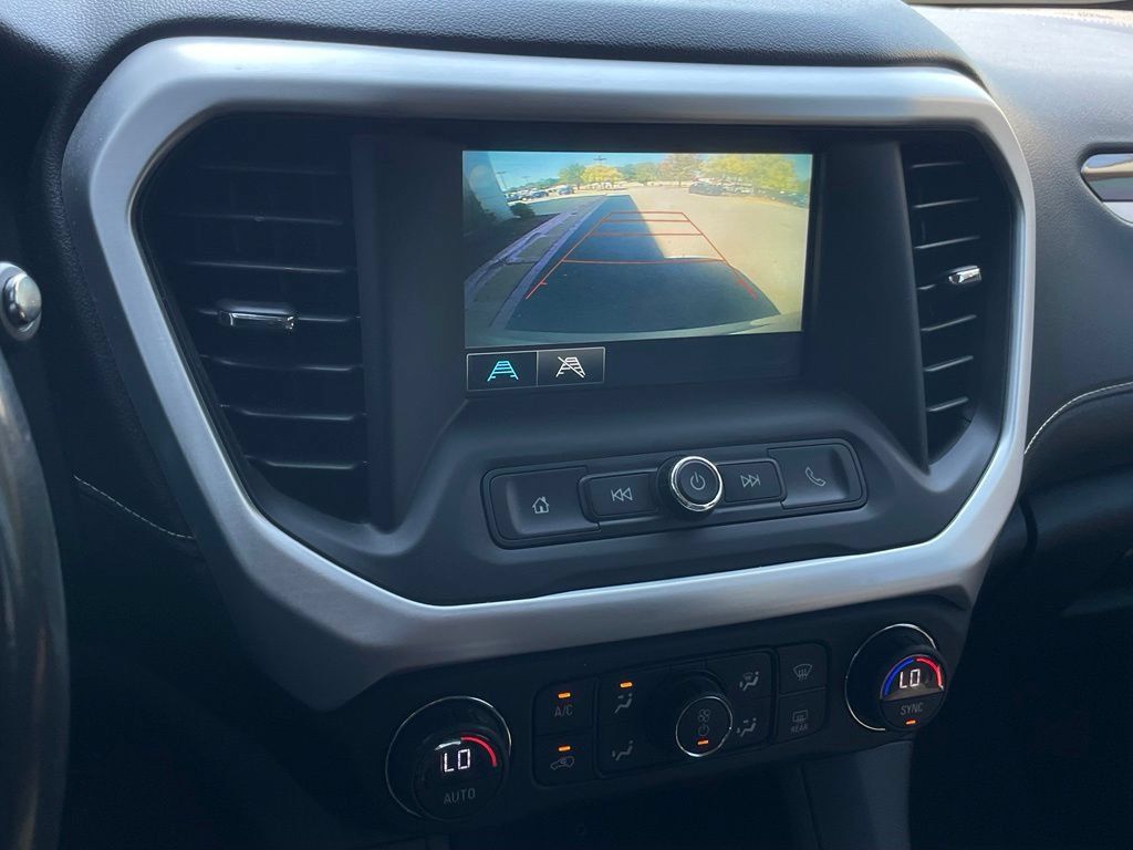 Used 2019 GMC Acadia SLE FWD image 18