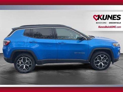 Used 2025 Jeep Compass Limited AWD/4WD image 4