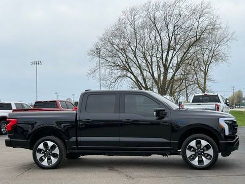 Used 2025 Ford F150 Lightning Platinum AWD/4WD image 42