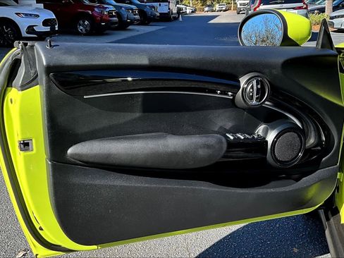 Used 2022 MINI Cooper S image 18
