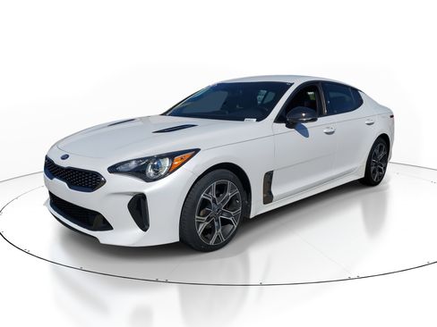 Used 2021 Kia Stinger GT-Line image 2