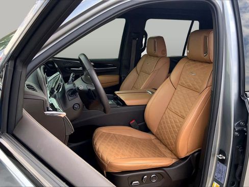 Used 2024 Cadillac Escalade Sport w/ LPO, ONYX Package AWD/4WD image 8