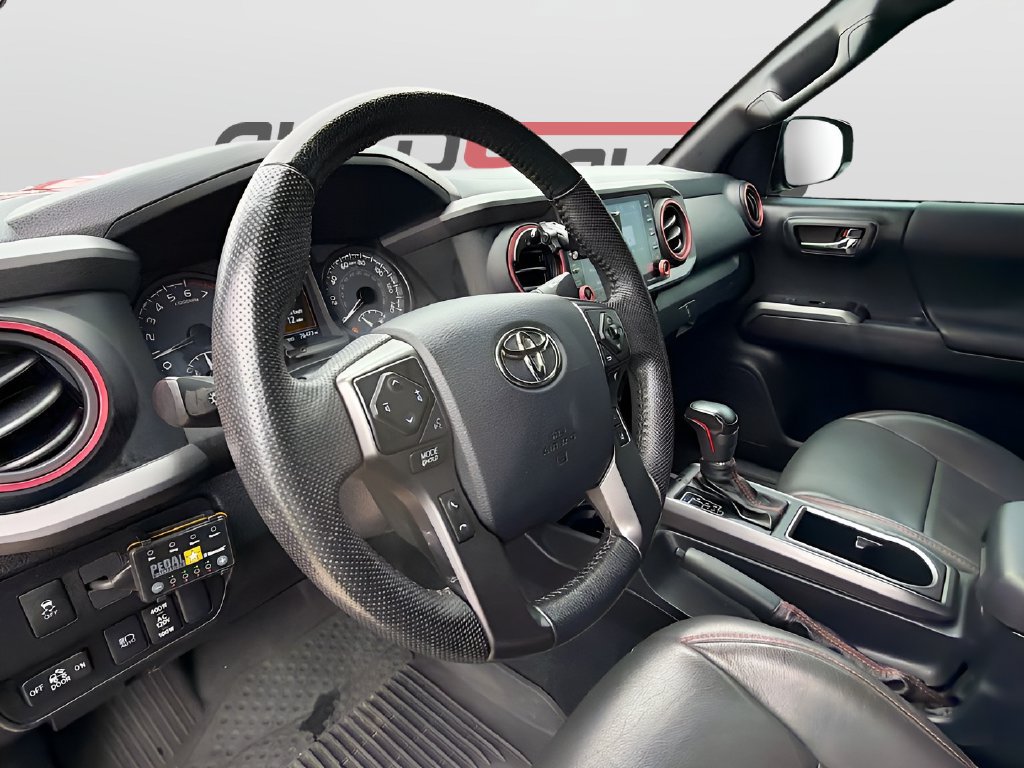 Used 2023 Toyota Tacoma TRD Sport AWD/4WD image 11