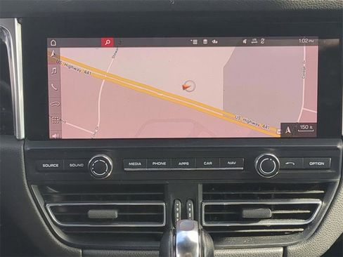 Used 2021 Porsche Macan image 17