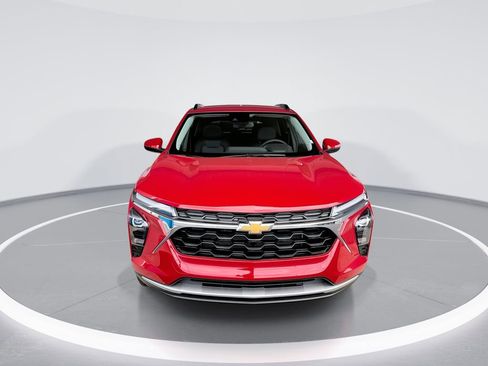 New 2026 Chevrolet Trax LT w/ Driver Confidence Package FWD image 3