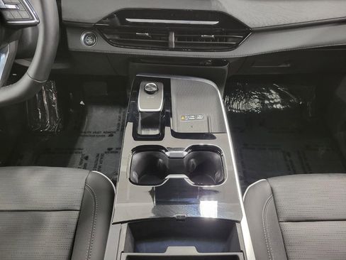 Used 2025 Buick Enclave Sport Touring w/ Power Package AWD/4WD image 17